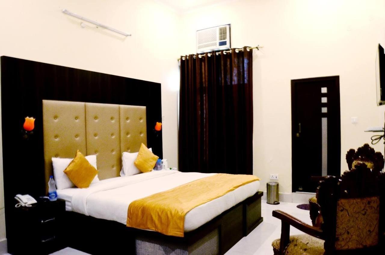 Taraji Resort Ayodhya Eksteriør bilde